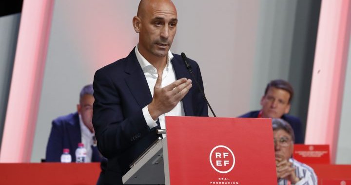 Spain’s soccer boss Luis Rubiales faces mounting pressure to resign - National | Globalnews.ca