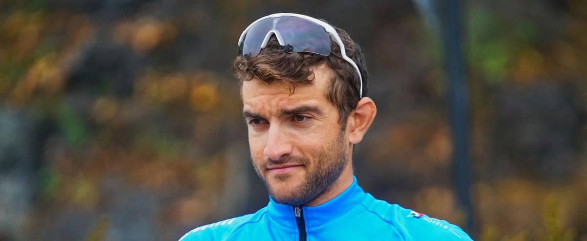 एक साइकिलिंग एथलीट ने अपने संघ पर मुकदमा दायर किया