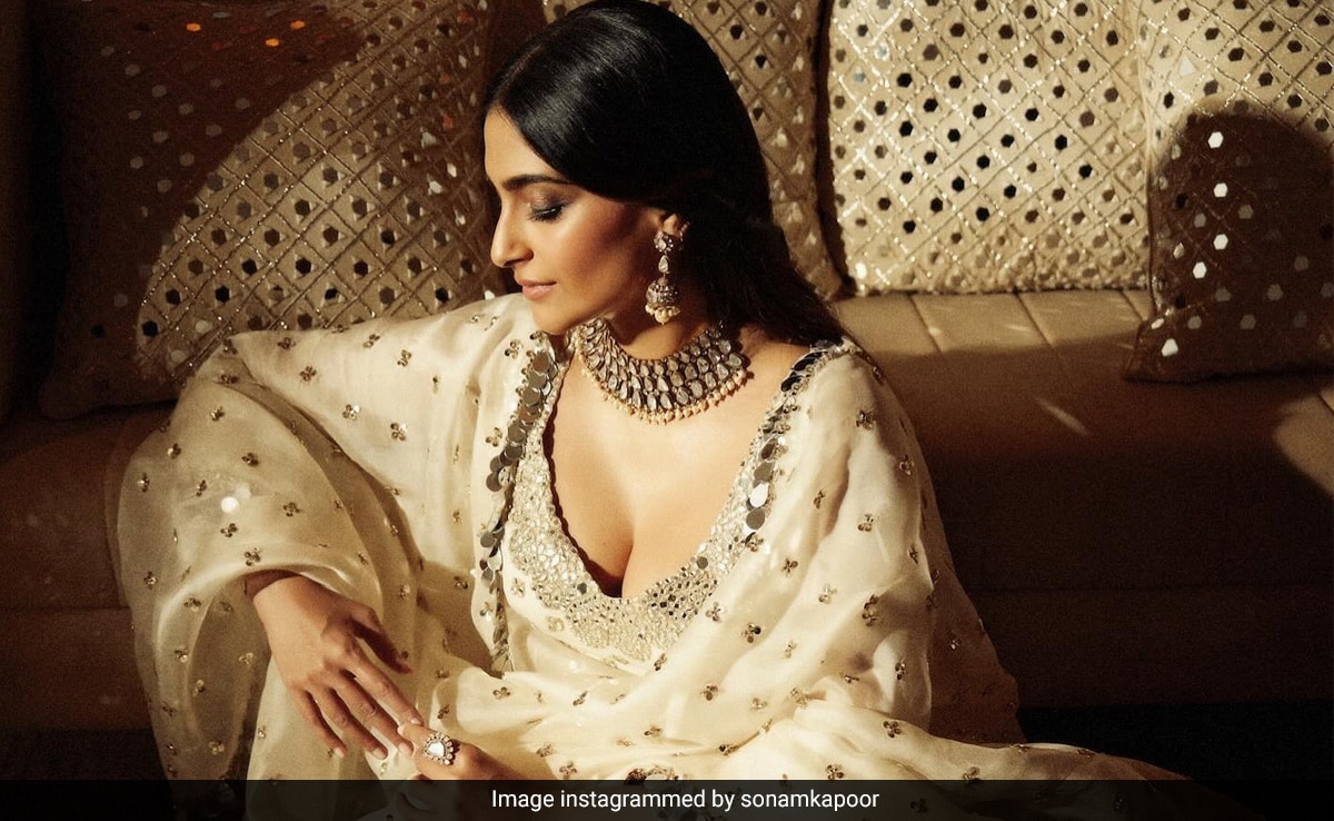 Just Sonam Kapoor Looking Pretty As She Always Does