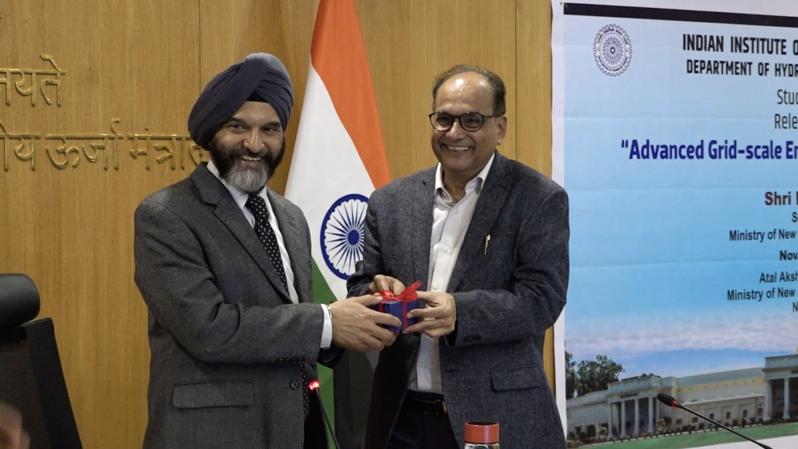 IIT Roorkee releases comprehensive study on ‘Advanced Grid-Scale Energy Storage’ solutions
