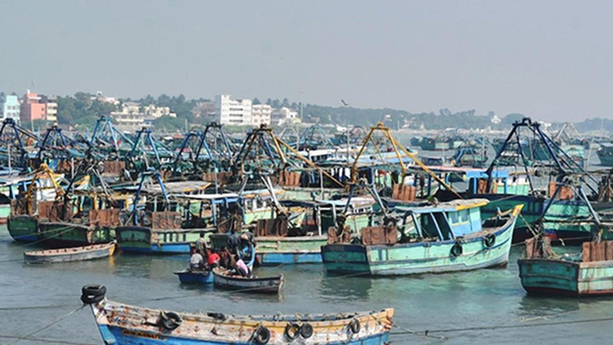 रामेश्वरम के 19 मछुआरे श्रीलंकाई नौसेना द्वारा पकड़े गए;  दो नावें जब्त कर ली गईं