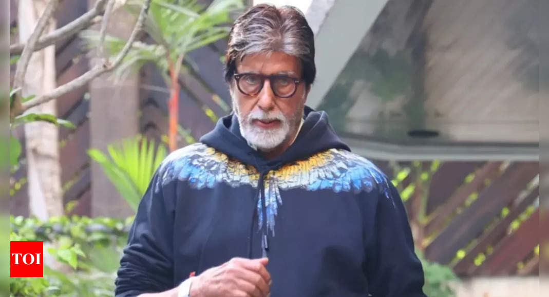 चिंतित प्रशंसक अमिताभ बच्चन के शीघ्र स्वस्थ होने की प्रार्थना कर रहे हैं क्योंकि अभिनेता कथित तौर पर अस्पताल में भर्ती हैं |  हिंदी मूवी समाचार - टाइम्स ऑफ इंडिया