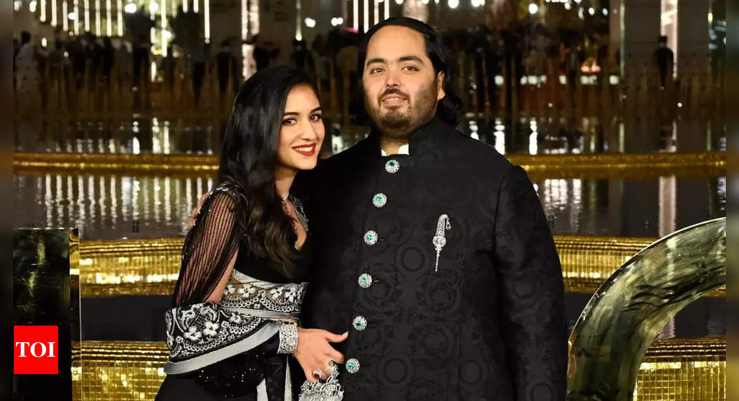 अनंत अंबानी और राधिका मर्चेंट की जुलाई में शादी लंदन के स्टोक पार्क एस्टेट में आयोजित की जाएगी: रिपोर्ट |  हिंदी मूवी समाचार - टाइम्स ऑफ इंडिया