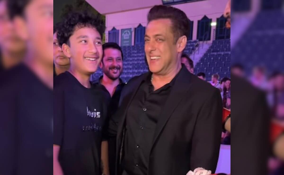 Crazy Viral: Salman Khan Spotted With Sanjay Dutt