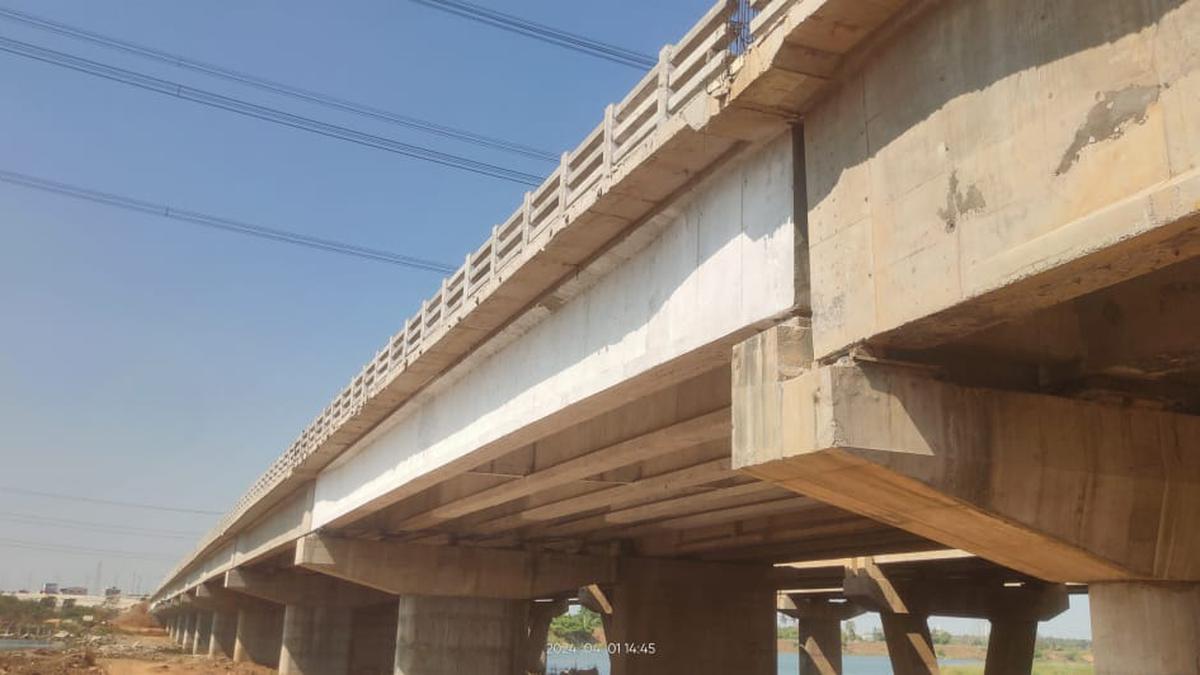 चेन्नई-टाडा एनएच चौड़ीकरण परियोजना पूरी होने के करीब है क्योंकि ठेकेदार ने लंबित संरचनाओं पर काम फिर से शुरू कर दिया है