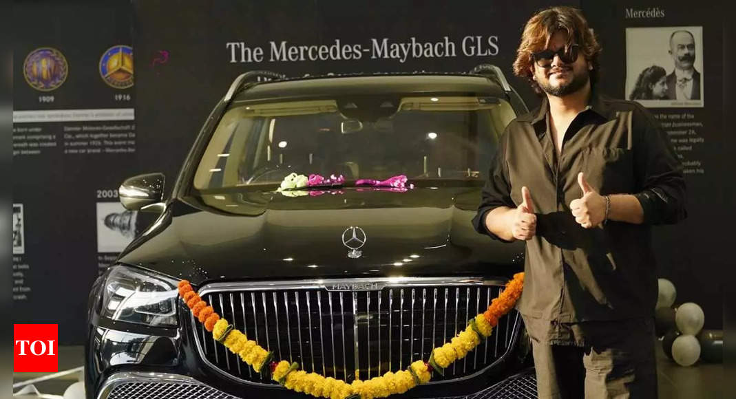 रणबीर कपूर और सौरभ सचदेवा के बाद, एनिमल गायक विशाल मिश्रा ने अपने लिए 3.5 करोड़ रुपये की शानदार नई लग्जरी कार खरीदी है |  हिंदी मूवी समाचार - टाइम्स ऑफ इंडिया