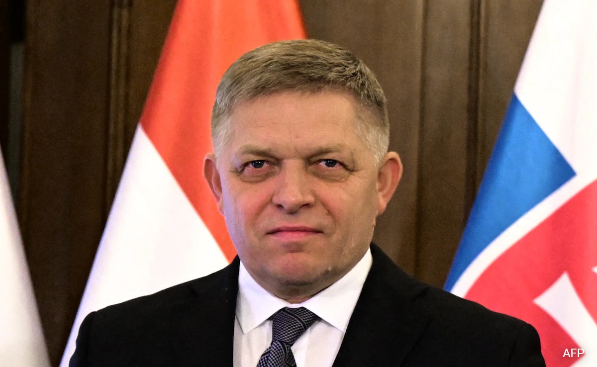 स्लोवाकिया के प्रधानमंत्री रॉबर्ट फिको को कैबिनेट बैठक के बाद गोली मार दी गई