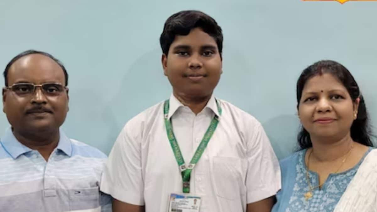 ICSE Results 2024: Meet Ayush Suman, Bokaro Topper With 98% Marks In Class 10 - News18