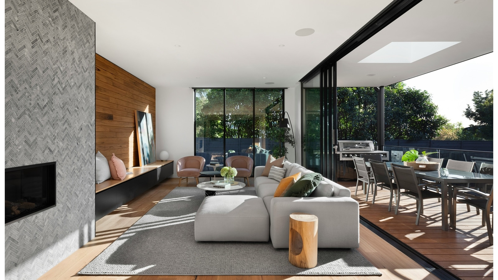 घर के नवीनीकरण के विचार: इंटीरियर डिजाइन करने के लिए 5 युक्तियाँ जो आधुनिक जीवनशैली के लिए व्यावहारिकता के साथ सौंदर्यशास्त्र का मिश्रण करती हैं