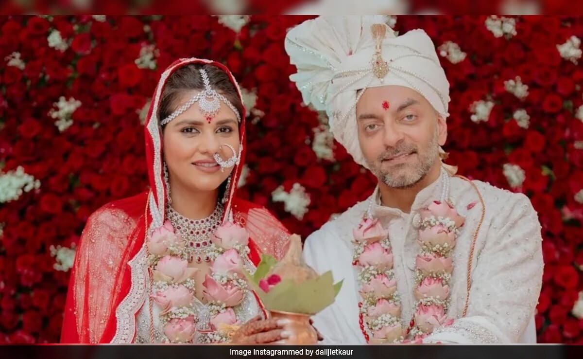 Amid Divorce Rumours, Dalljiet Kaur Hints At Husband Nikhil Patel