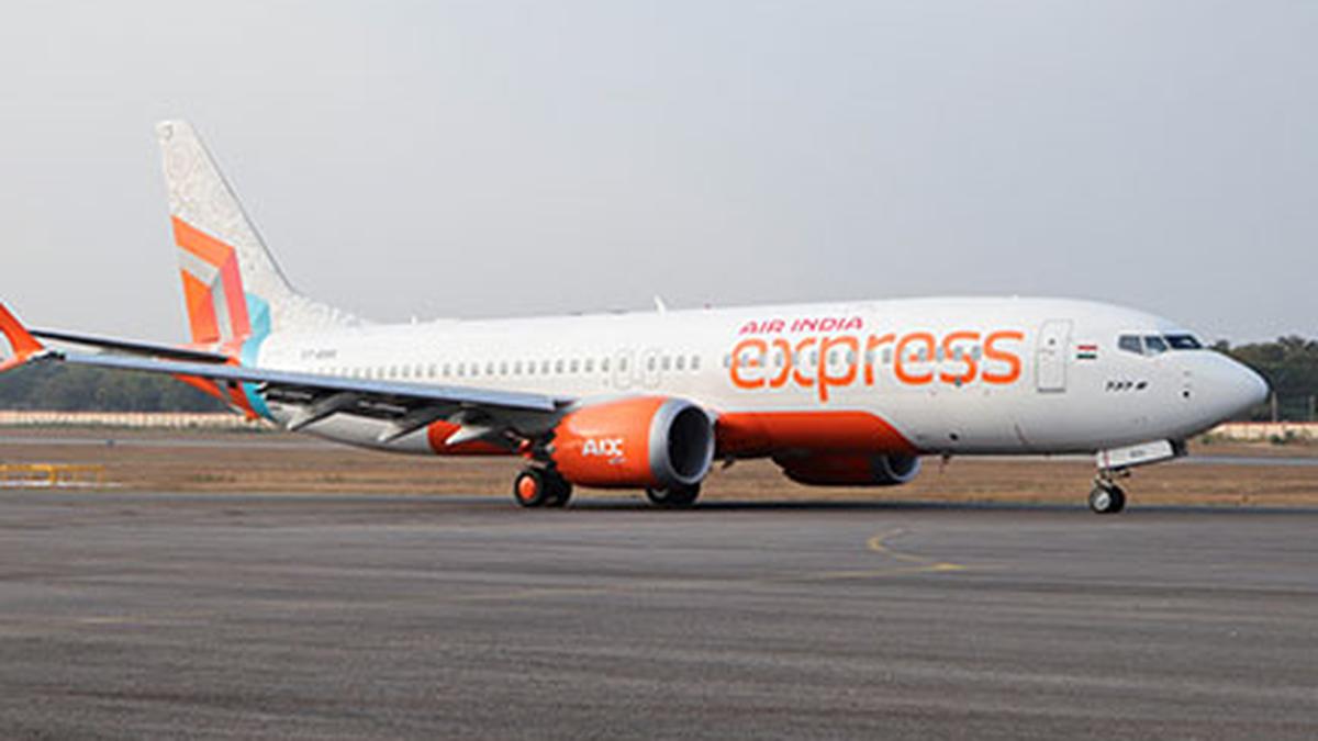 लगातार दूसरे दिन एयर इंडिया एक्सप्रेस की उड़ानें रद्द होने से केरल के यात्री निराश