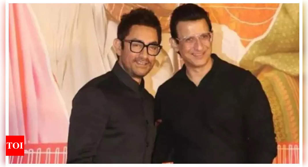शरमन जोशी का कहना है कि उन्होंने हमेशा आमिर खान के काम को प्यार और सम्मान किया है: 'उनका किसी को कुछ भी साबित करने का इरादा नहीं है' |  - टाइम्स ऑफ इंडिया