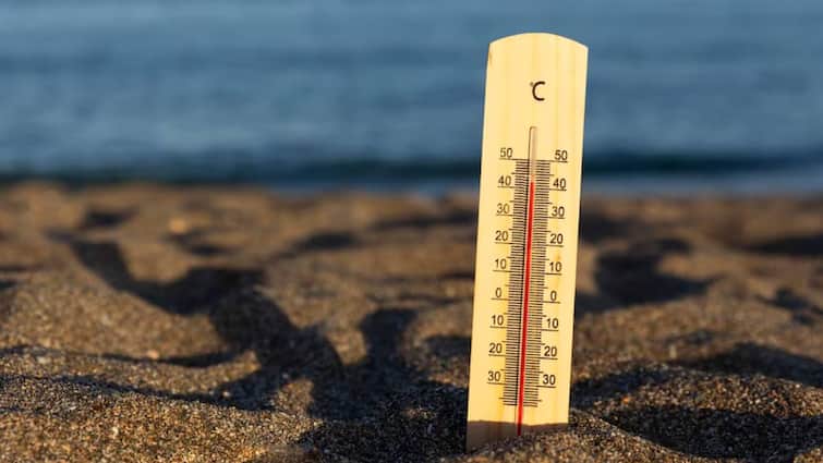 Climate change makes May 2024 heatwave in India more intense read full article in hindi Heat Wave: मई में चली हीटवेव ने तोड़े अब तक के सारे रिकॉर्ड, बाकी सालों से भी डेढ़ डिग्री सेल्सियस ज्यादा गर्म रही