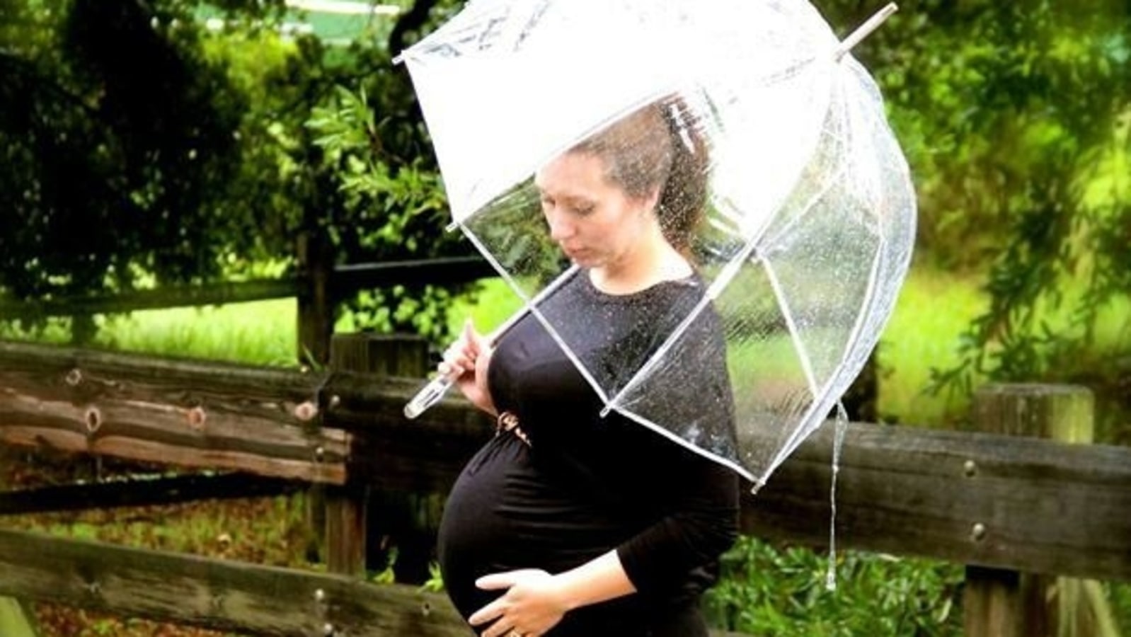 गर्भावस्था में मानसून अलर्ट: गर्भवती माताओं के लिए आवश्यक योनि स्वास्थ्य टिप्स