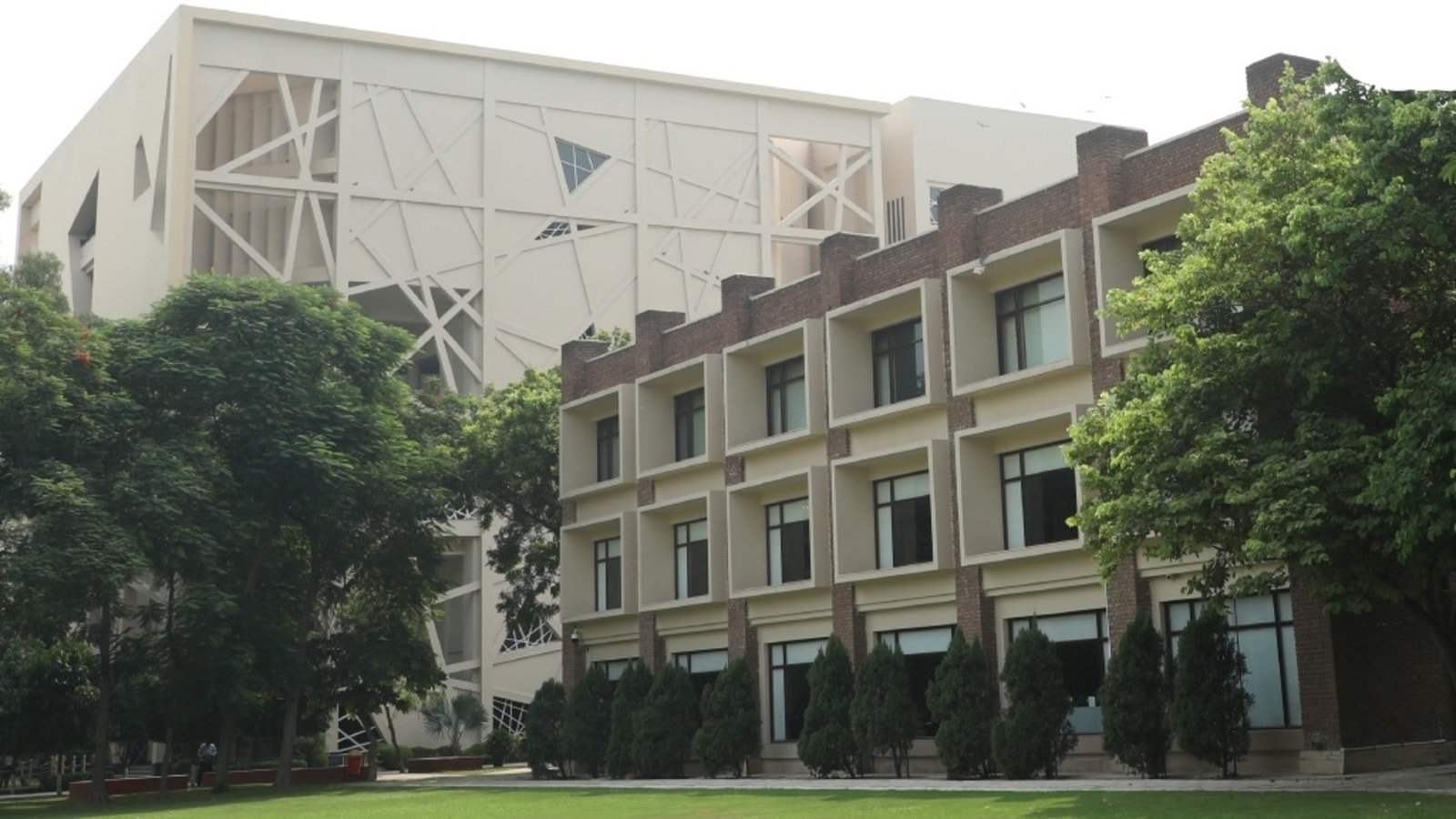 IMT Ghaziabad ranks first in career outcomes category among top Indian B-schools in QS EMBA Rankings 2024